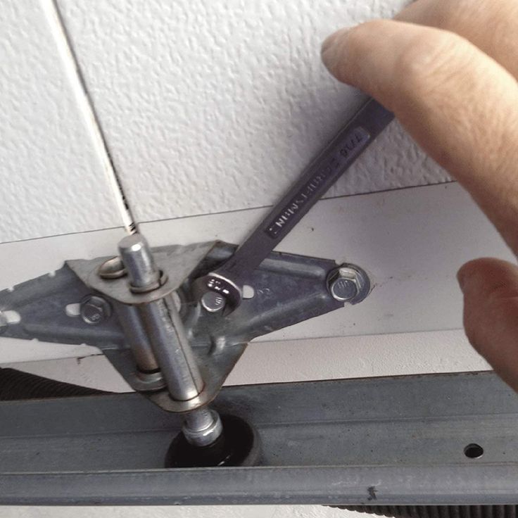 Tony's Garage Door Repairs - Garage Door Repair photo 8